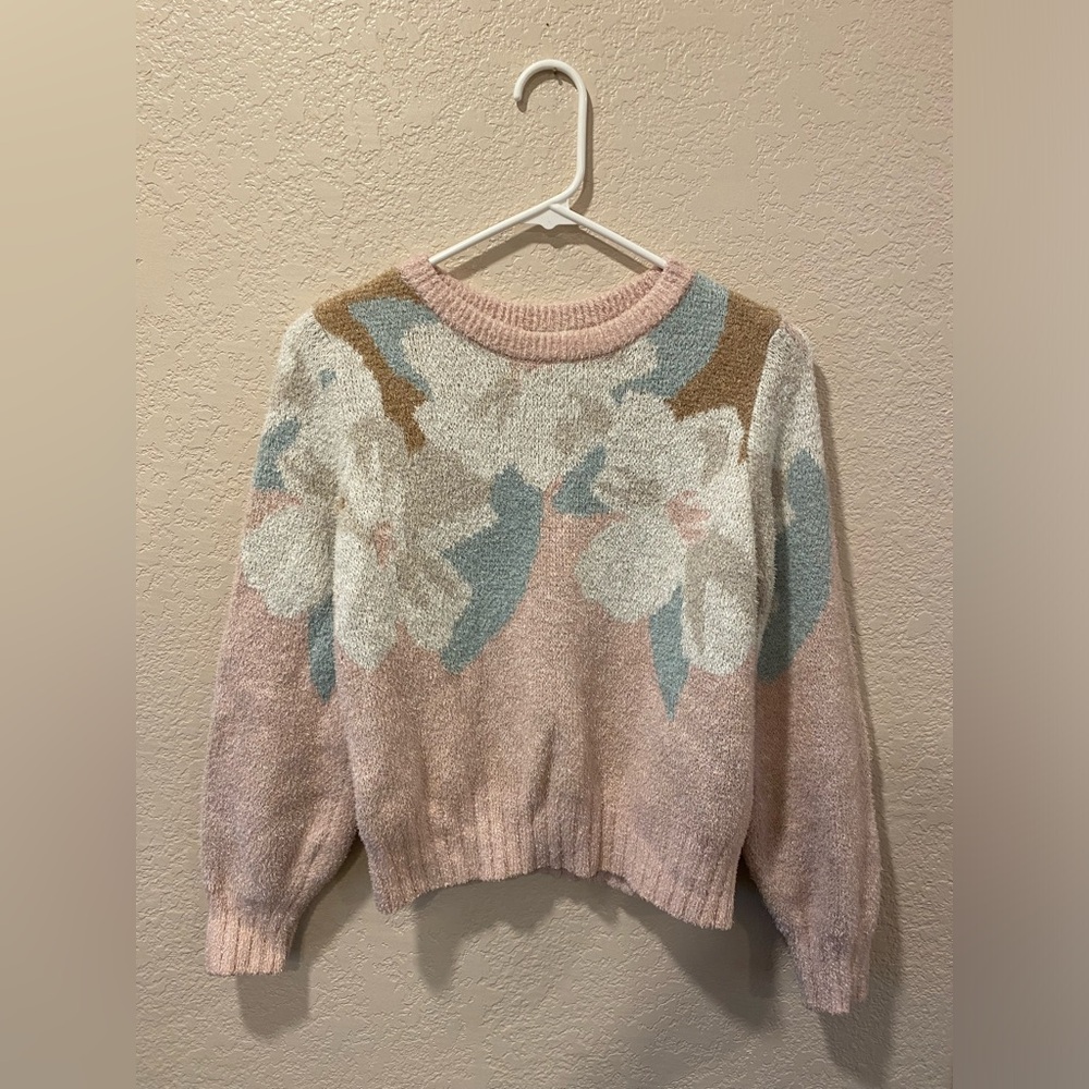 🔥5 for $20🔥 Abercrombie kids Multicolor Floral Sweater Size 13/14